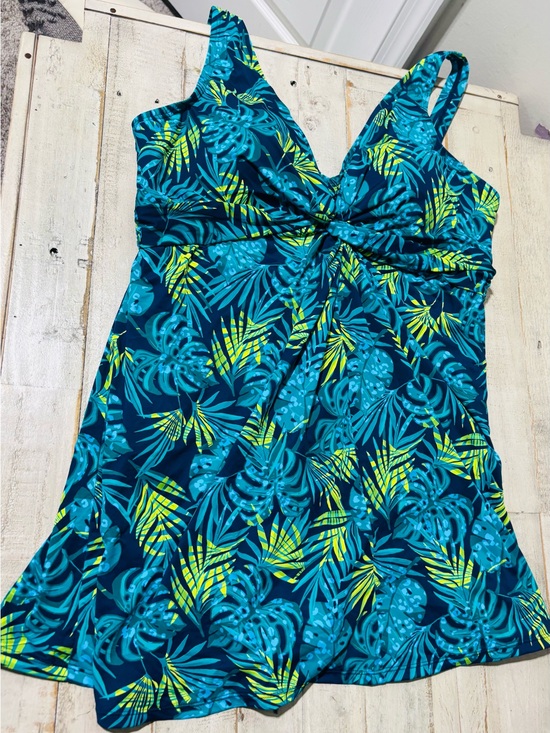 Swim 360 Other - NWOT❤️Swim 360 Palm Leaf Tankini-Sz 16